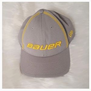 NWOT Bauer S-M fitted grey & yellow golf cap hat